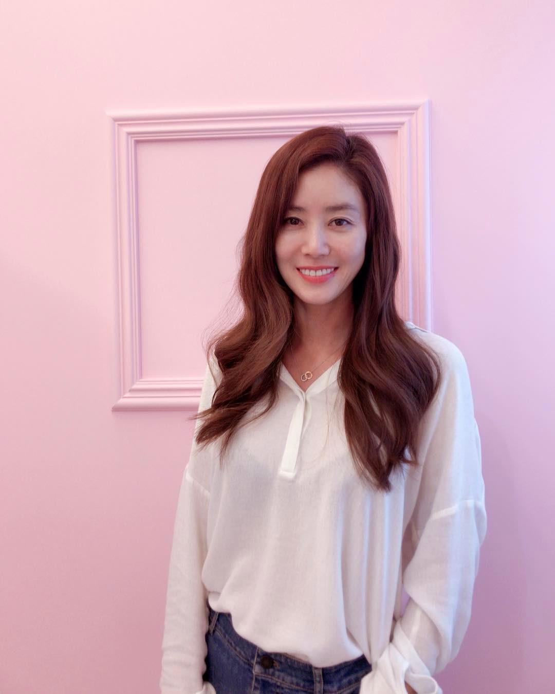 Những mỹ nhân xứng danh lão hóa ngược của showbiz Hoa Hàn-9