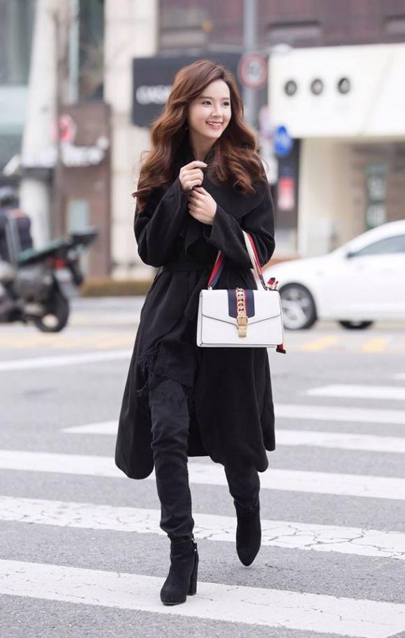 Midu và sự xuất hiện âm thầm của những chiếc túi xách hàng hiệu đắt đỏ-2