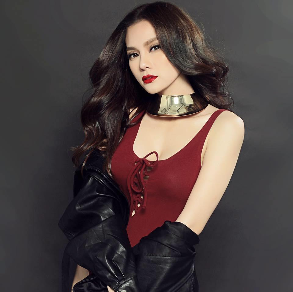 Khám phá những cách tận hưởng Giáng sinh cực chất của dàn mỹ nhân Việt-2