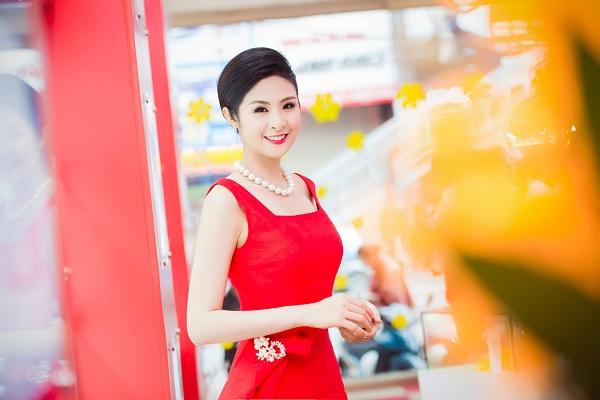 Khám phá những cách tận hưởng Giáng sinh cực chất của dàn mỹ nhân Việt-3