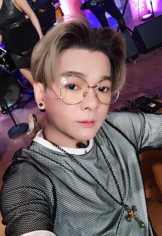 Nhận đồng loạt lời chúc Giáng Sinh copy - paste, Vũ Hà nổi tam bành vì sự vô tâm và hời hợt-1