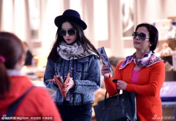 Gia tộc toàn là mỹ nhân khiến Lưu Diệc Phi phải tự nhận xấu nhất dòng họ-11