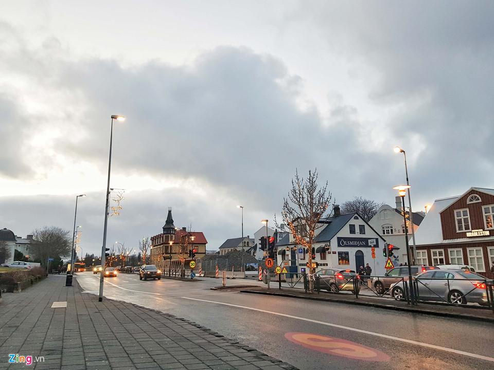 Không khí Giáng sinh ở Vùng đất của băng và lửa-1