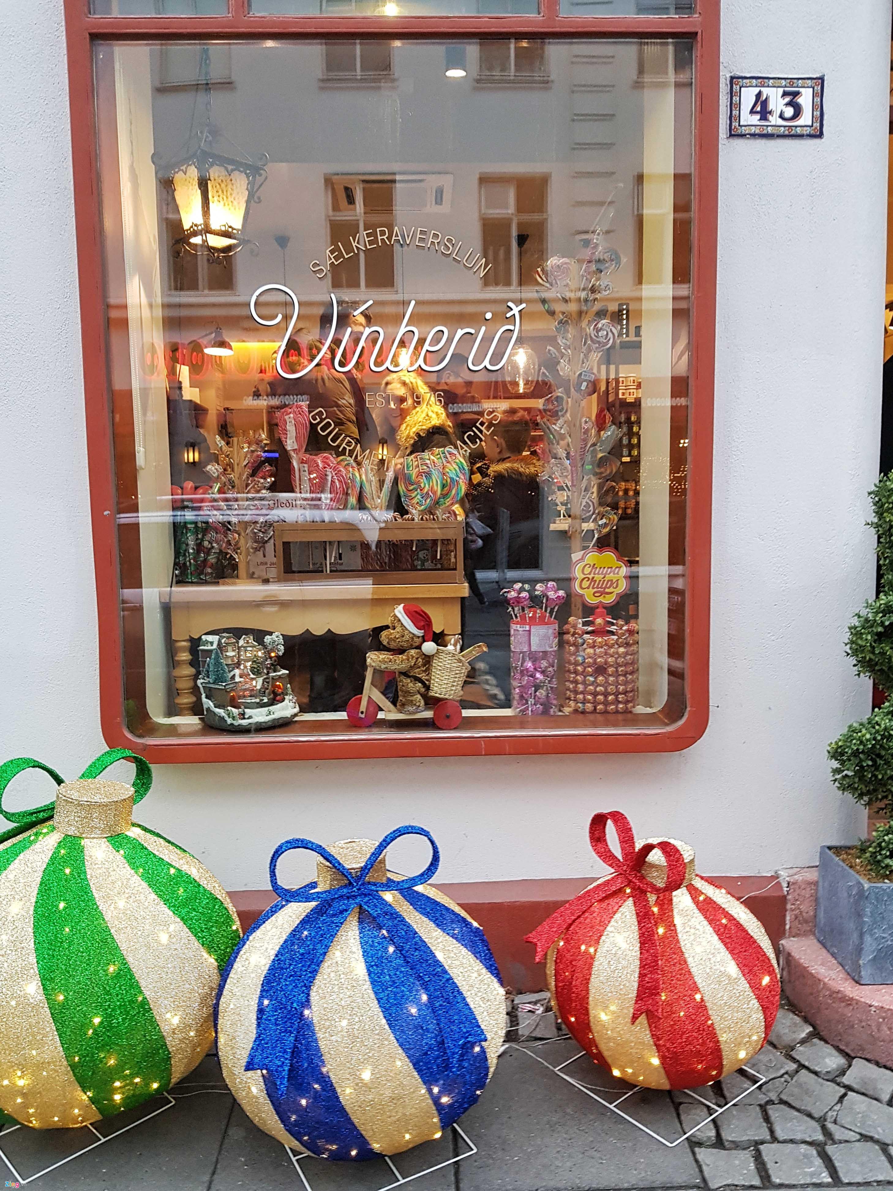 Không khí Giáng sinh ở Vùng đất của băng và lửa-9