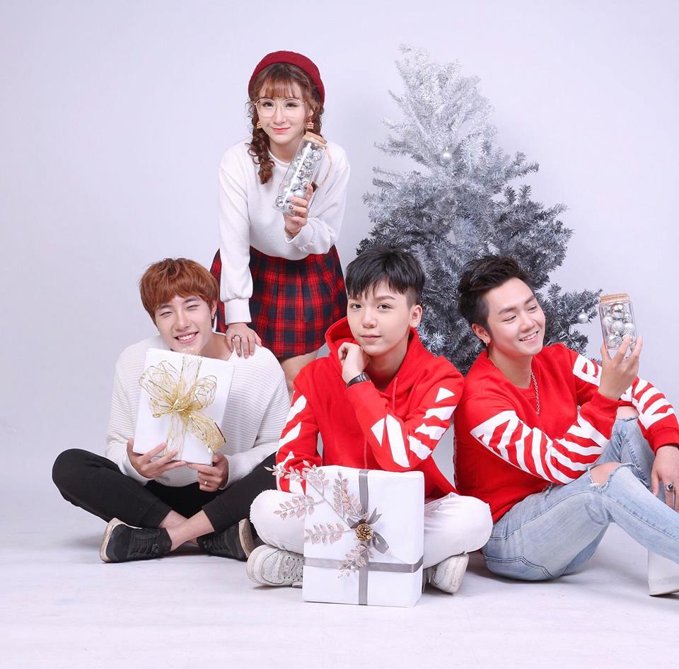 Giáng sinh của hotteen Việt: Primmy Trương khoe ảnh nắm tay Phan Thành-11