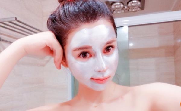 Hot girl xứ Trung phẫu thuật thẩm mỹ, nói dối tuổi thực để được nổi tiếng-2