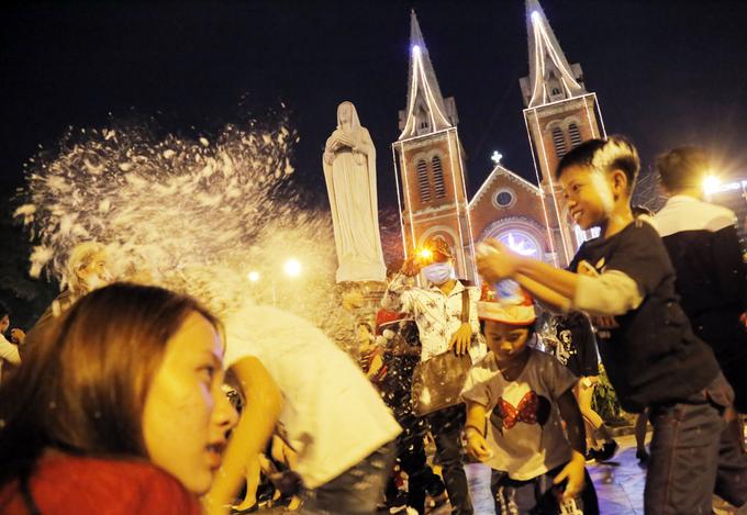 Đón Giáng sinh ở trung tâm Sài Gòn-6