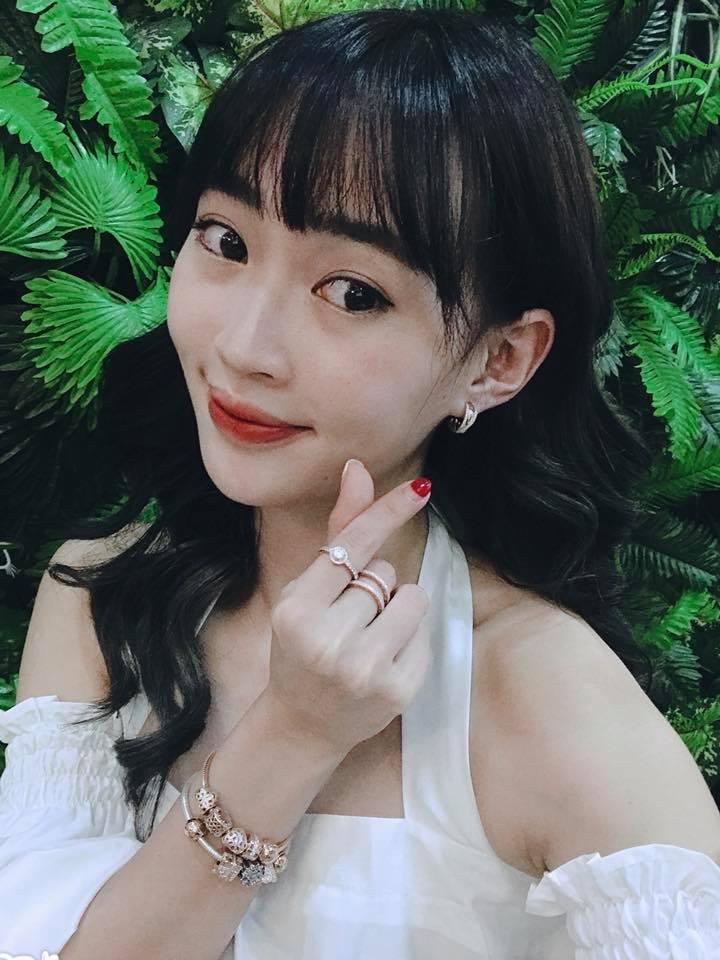 Hot girl - hot boy Việt: Kiều Trinh hào hứng tiết lộ bị chửi sấp mặt khi đi ăn bún-3