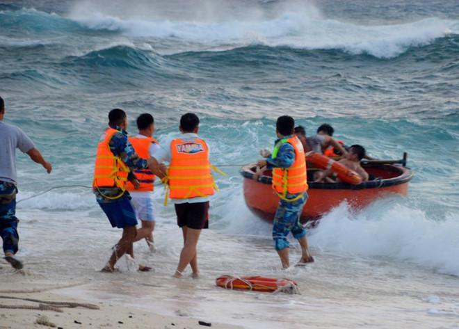 Tin bão khẩn cấp: Bão số 16 liên tiếp mạnh thêm, tối nay tấn công đất liền Vũng Tàu - Cà Mau-2