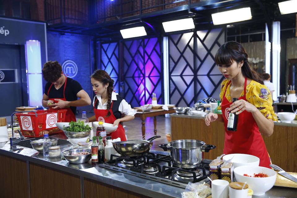 Siêu mẫu Hà Anh tâm phục khẩu phục khi bị BGK loại khỏi Vua đầu bếp-3