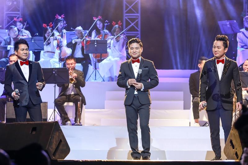 Tùng Dương đeo cánh thiên thần thể hiện Hai mùa Noel đáp trả nghi vấn không biết hát Bolero-12