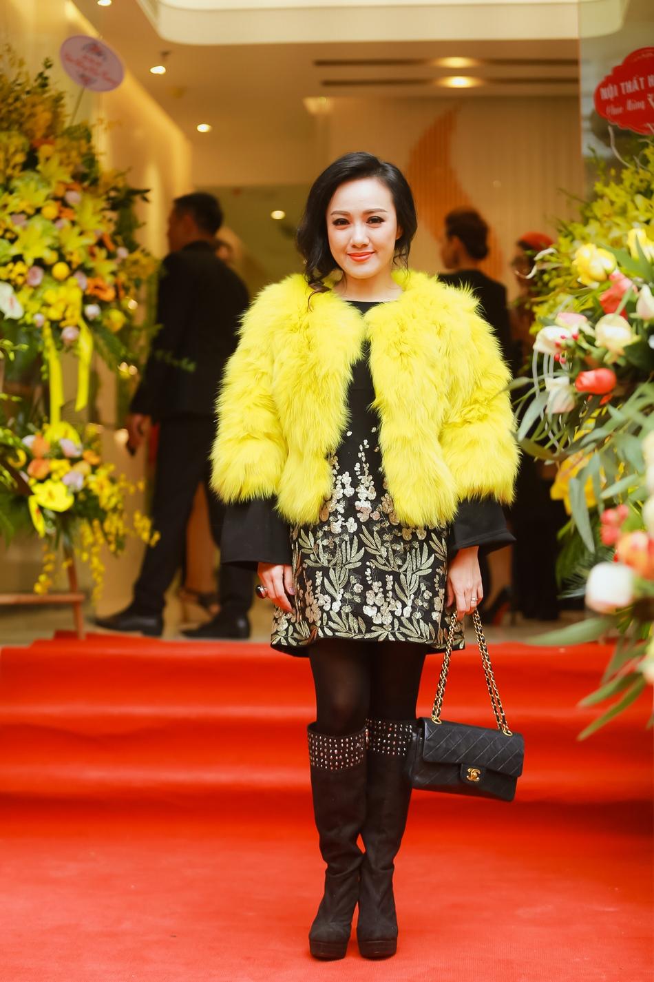 Linh Nga xuất hiện rạng rỡ sau lùm xùm thắng kiện chồng cũ-5