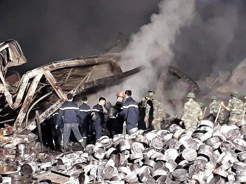 Hà Nội: Cháy tầng 25 tòa chung cư trên phố Hoàng Hoa Thám-14