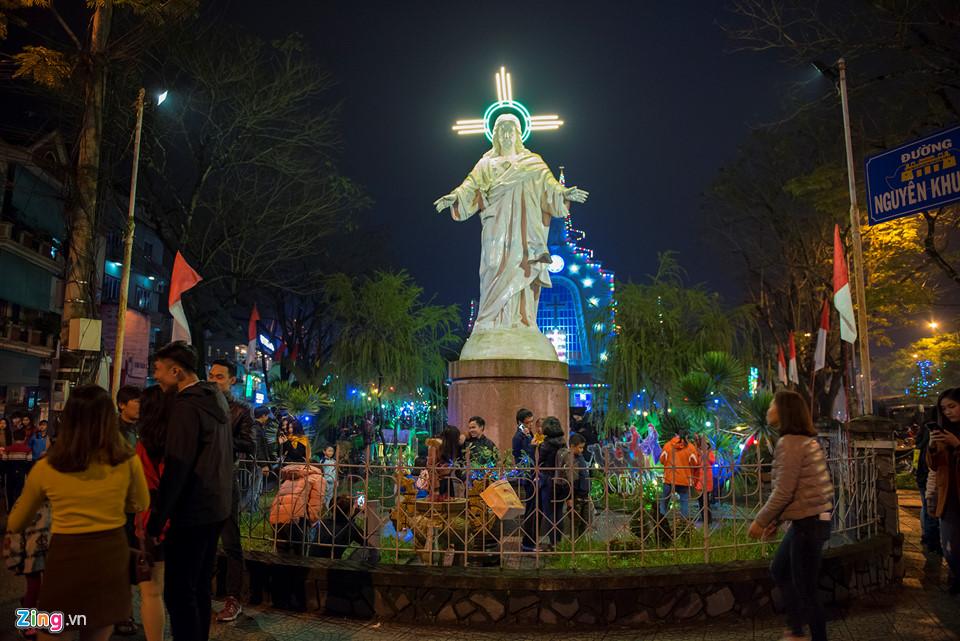 Những khoảnh khắc đón Noel ở cố đô Huế-4