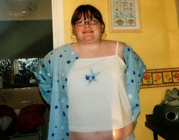 Lục lại ảnh cũ thời trung học, người phụ nữ quyết định giảm một nửa cân nặng, làm lại cuộc đời-1