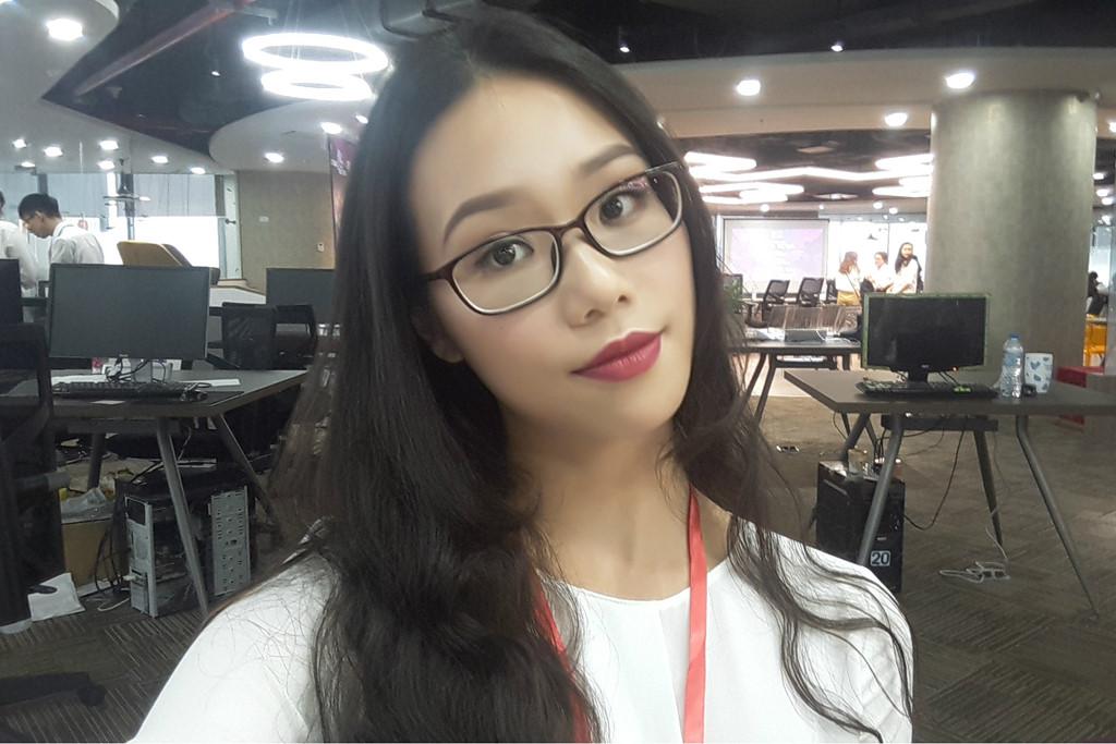 Tân hoa khôi ĐH Ngoại thương: Mình không có ý định tham gia showbiz-5