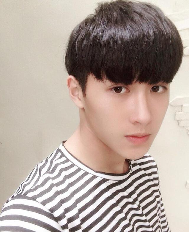 Những soái ca ảnh thẻ khiến cư dân mạng săn lùng trong năm 2017-3