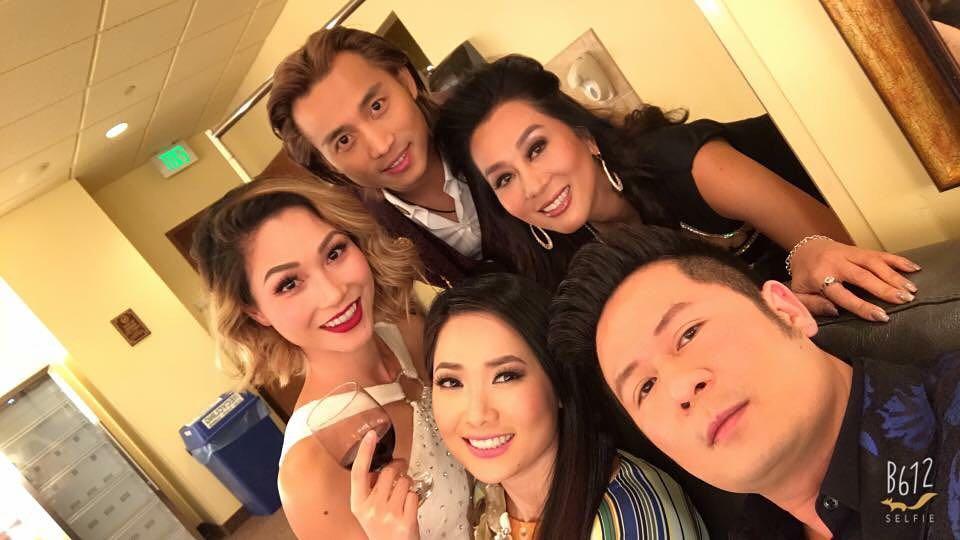 Tin sao Việt: Trấn Thành ghép hàng nghìn bức ảnh cảm ơn Hari Won nhân kỷ niệm 1 năm ngày cưới-7