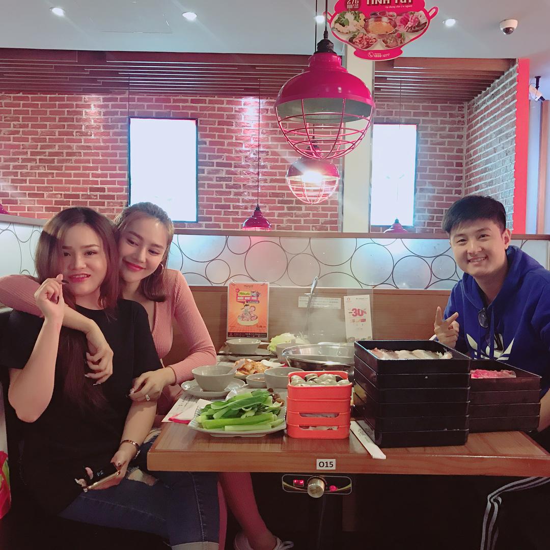 Tin sao Việt: Trấn Thành ghép hàng nghìn bức ảnh cảm ơn Hari Won nhân kỷ niệm 1 năm ngày cưới-8