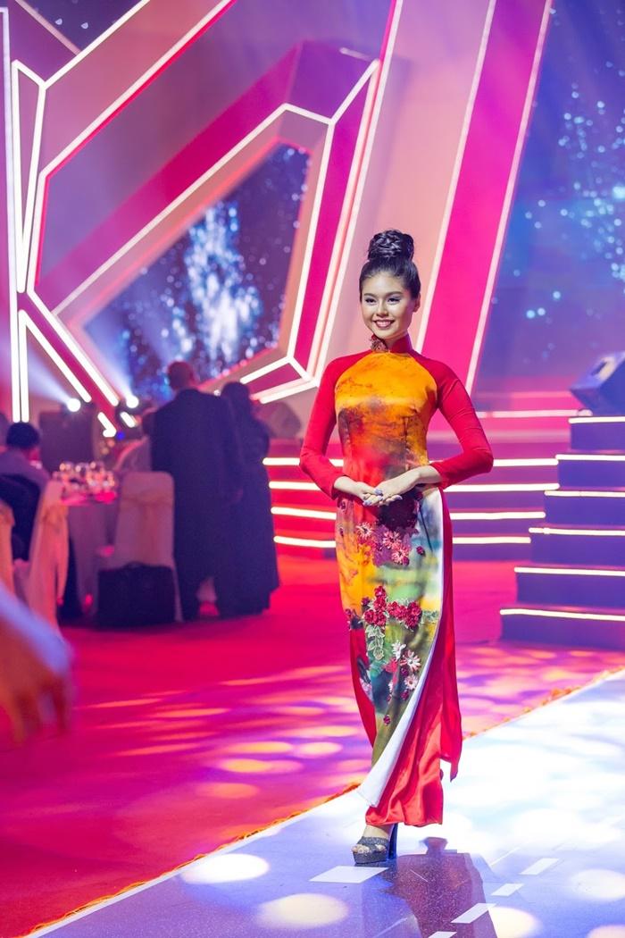 NTK Quỳnh Paris trình làng Dải ngân hà mãn nhãn-1