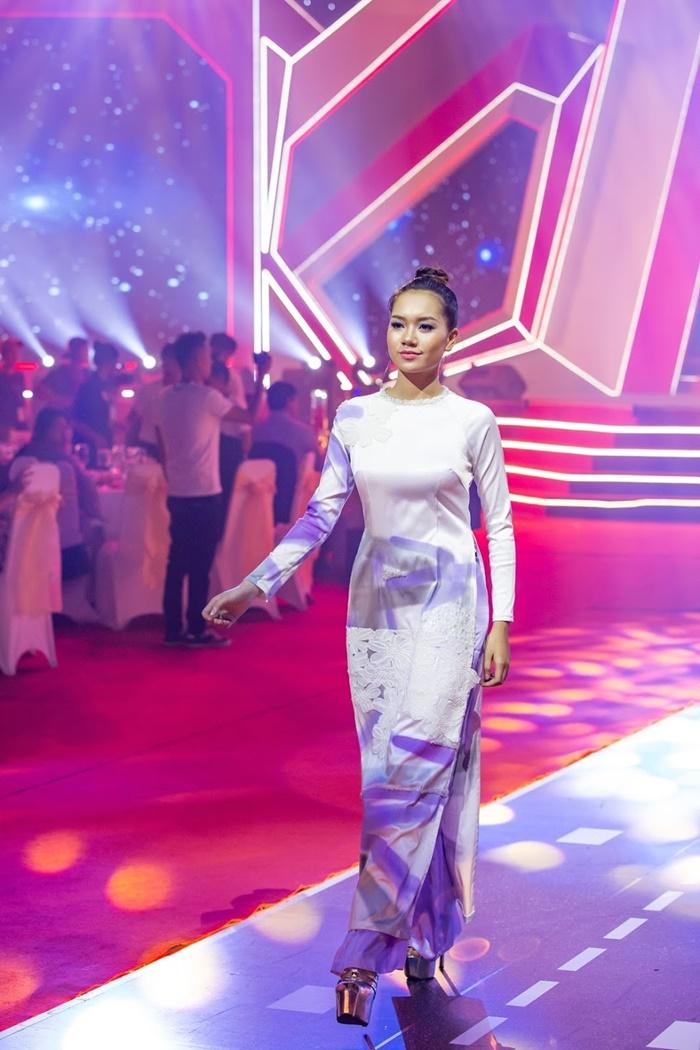 NTK Quỳnh Paris trình làng Dải ngân hà mãn nhãn-2