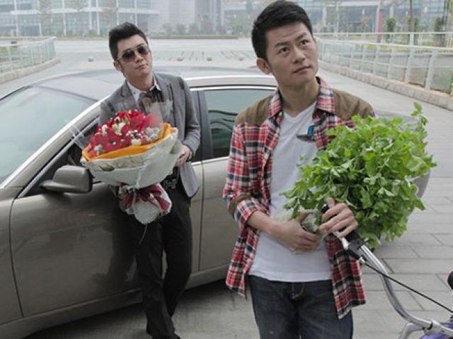 Ông là ai, cháu không biết ông... ông đi ra đi-1