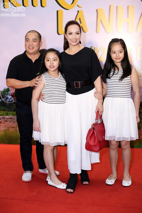 Thanh Hằng và Minh Hằng lộng lẫy đến chúc mừng phim mới của Lương Mạnh Hải-11