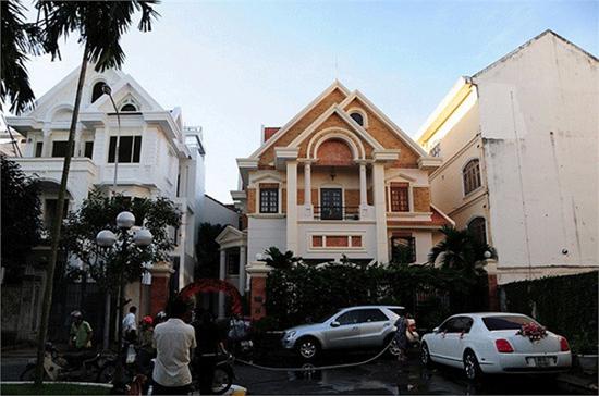 Hoa hậu Jennifer Phạm giàu cỡ nào?-3