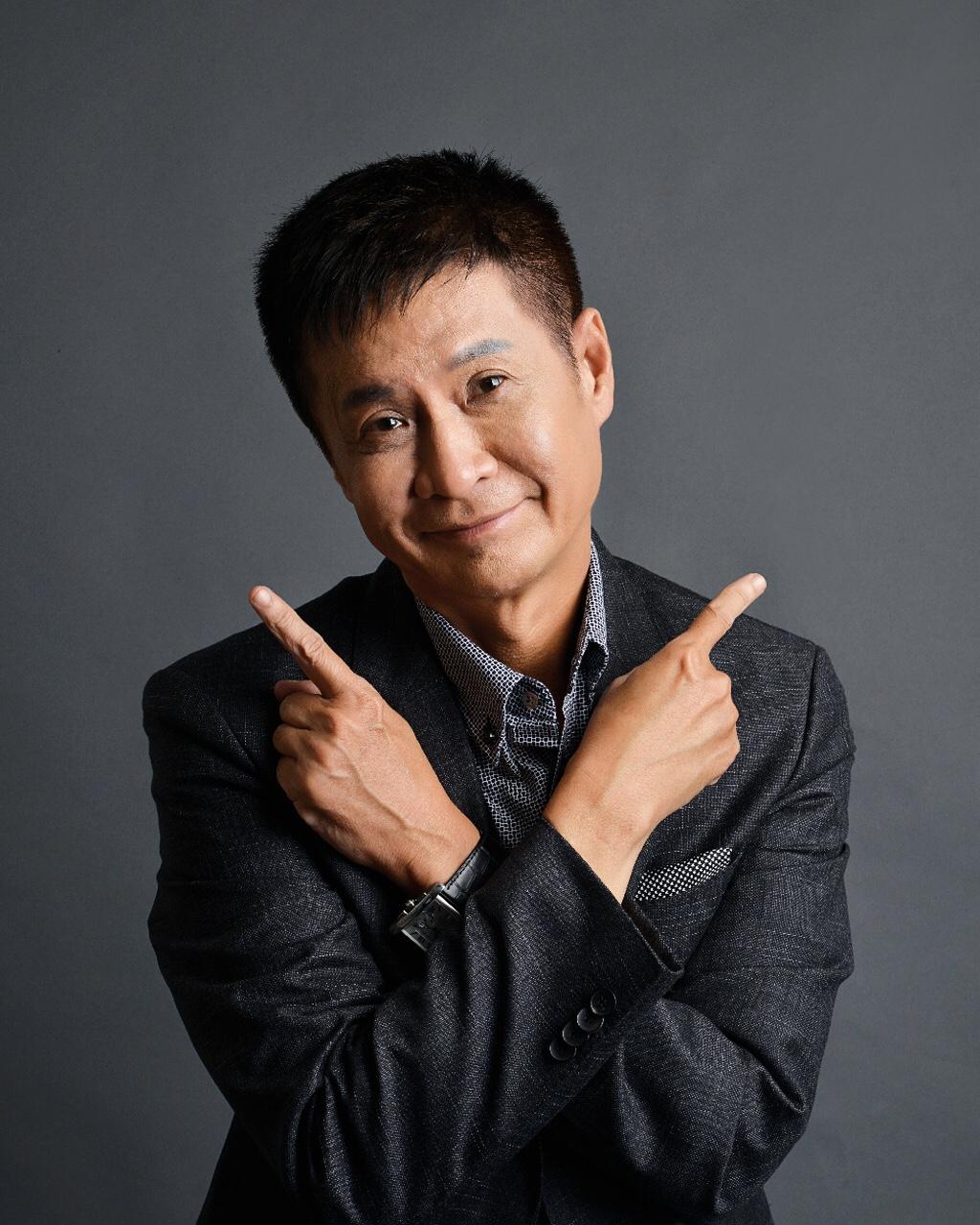 Lê Hoàng kêu gọi chị em ăn Tết nhà ngoại-4