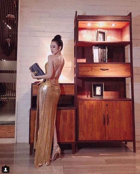 Cuồng khoe thân nhất Vbiz 2017, Angela Phương Trinh: Mặc cũng như không!-2