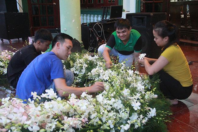 Không khí nhộn nhịp tại nhà Lâm Khánh Chi trong lễ ăn hỏi-4