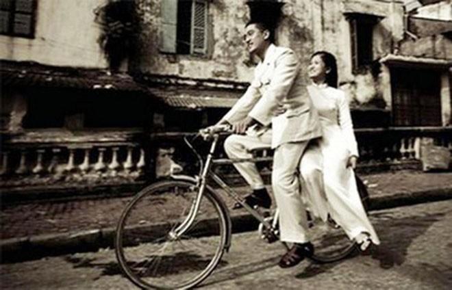 Tứ đại tuyệt chiêu tán gái những năm 70 của bố mẹ khiến con cháu chỉ biết ngỡ ngàng vì… ăn chơi quá!-7