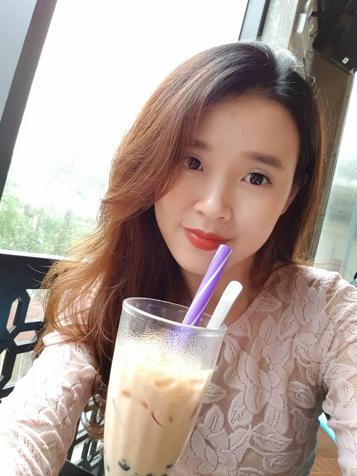 Hot girl - hot boy Việt: Midu khoe 1001 biểu cảm khi chụp ảnh tự sướng ở Đà Nẵng-2