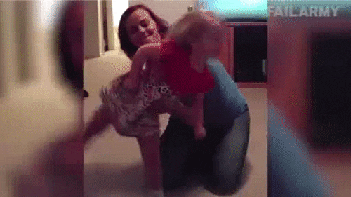 Cười đau ruột với các bà mẹ oái oăm của năm-4