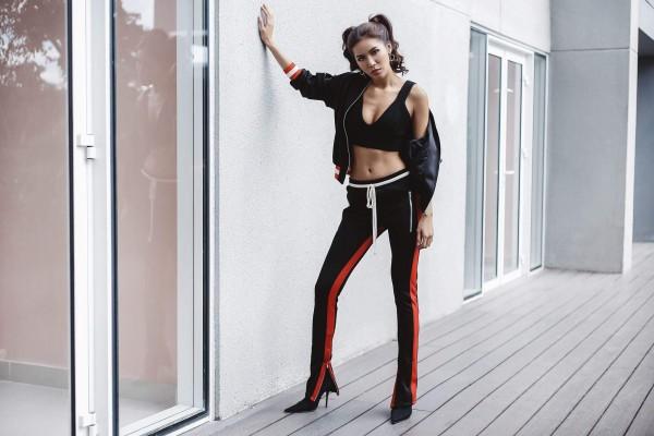 Cả năm cứ ăn vận sexy thế này, bảo sao Minh Tú không xứng danh cô nàng quyến rũ nhất Vbiz-1