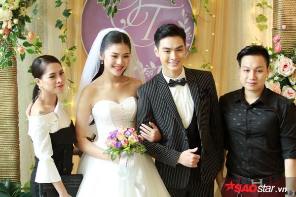 Chúng Huyền Thanh rạng rỡ bên soái ca Jay Quân trong đám cưới cổ tích-9