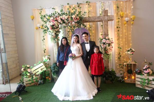Chúng Huyền Thanh rạng rỡ bên soái ca Jay Quân trong đám cưới cổ tích-6