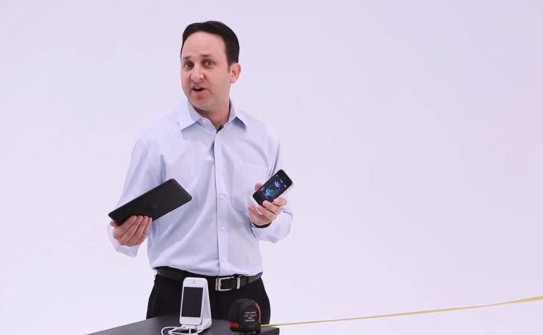 Smartphone có thể sạc không dây từ xa, không cần tiếp xúc-2