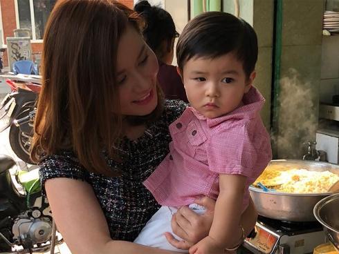 Tin sao Việt: Vợ chồng Khánh Thi trốn con đi hò hẹn riêng-12