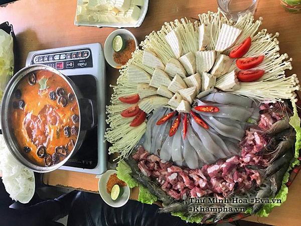 Những bà nội trợ vụt sáng thành thần tượng mạng xã hội năm 2017 nhờ loạt mâm cơm ngon chảy nước miếng-7