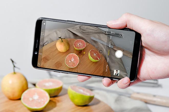 Top 5 smartphone có camera selfie nguy hiểm nhất hành tinh-1