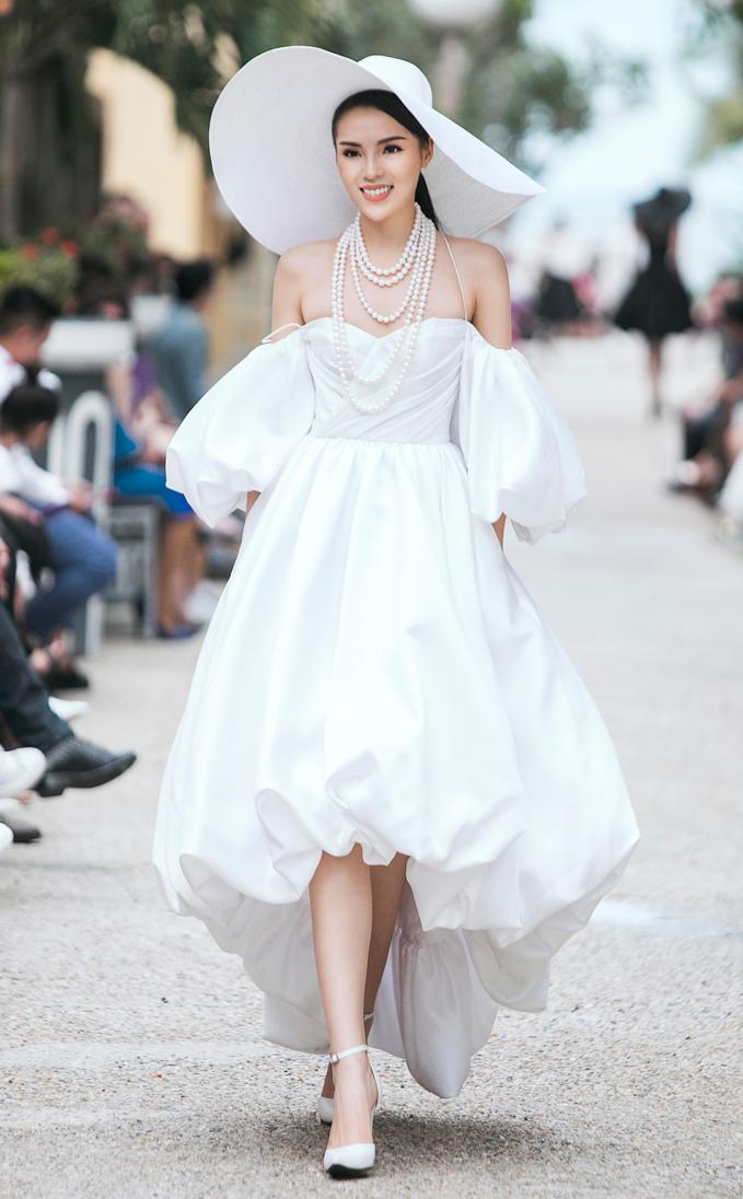 Kỳ Duyên khiến dàn siêu mẫu nữ phát hờn vì chiếm lĩnh gần hết ngôi veddette-7