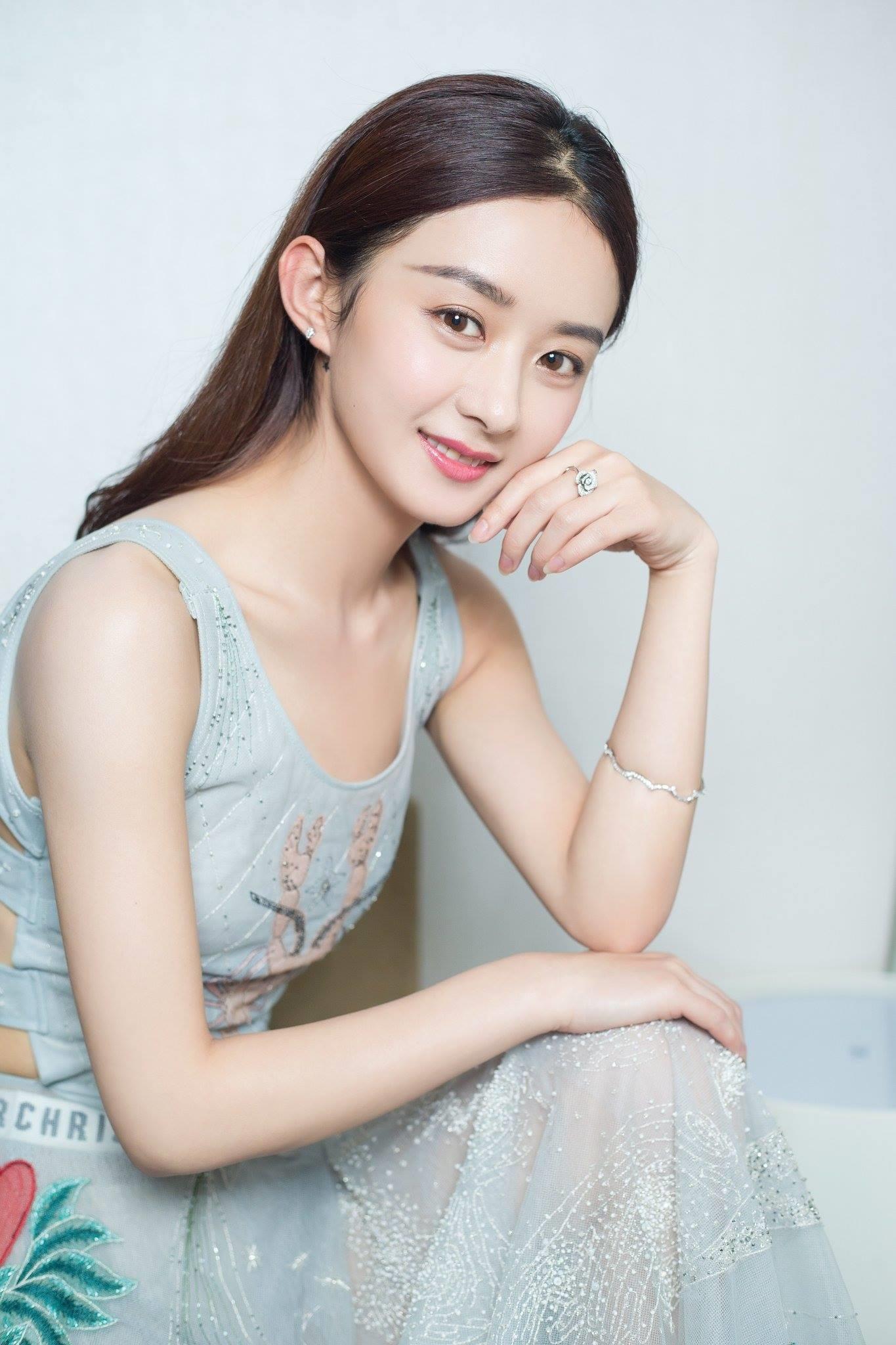 Sao Hoa ngữ hot nhất mạng xã hội 2017: BẤT NGỜ Dương Mịch đánh bại Phạm Băng Băng-7