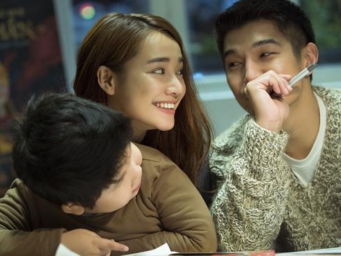 Mặc kệ tin đồn rạn nứt với Trường Giang, Nhã Phương tung ảnh hạnh phúc bên Cường Seven-9