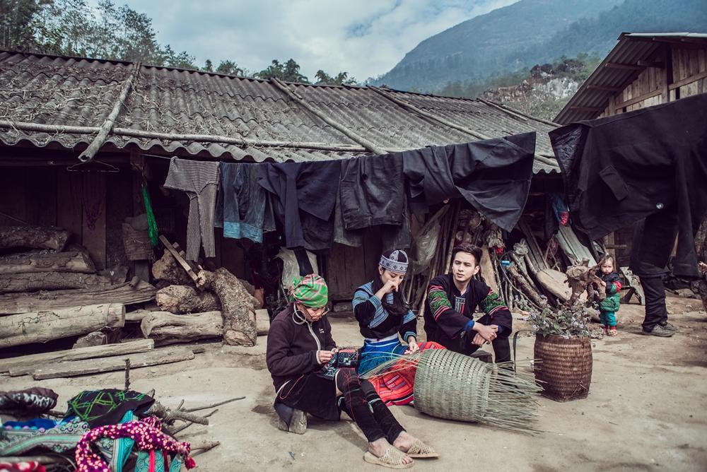 Bà Tưng đụng độ Hồ Quang Hiếu, Hoàng Yến Chibi khi trở lại Vpop-2