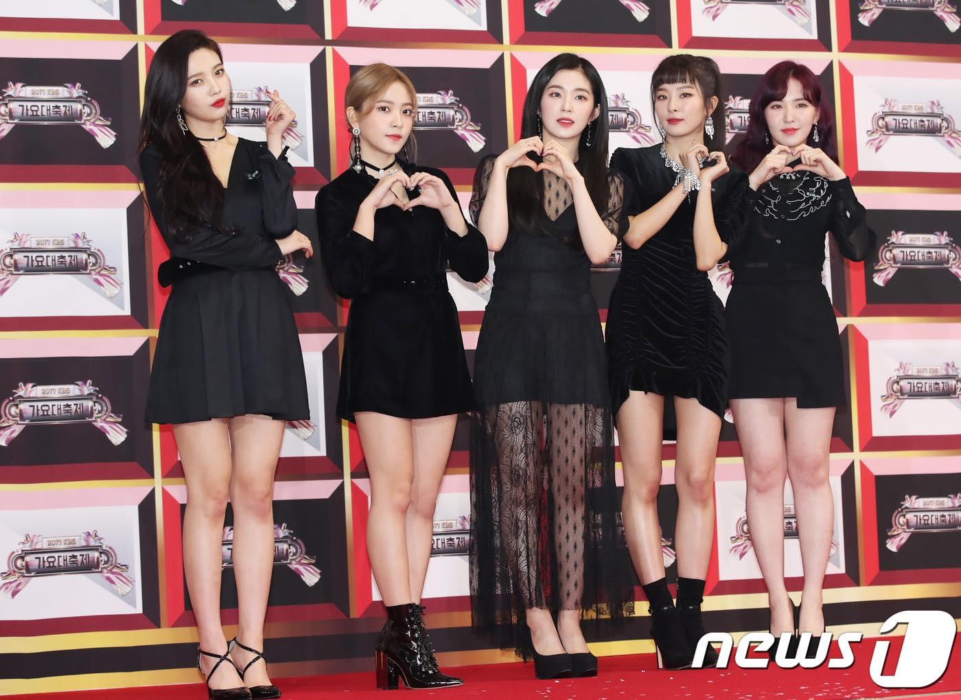 Thảm đỏ KBS Gayo Daejun: HyunA sexy nổi bật, loạt mỹ nam tạo dáng khó đỡ-9