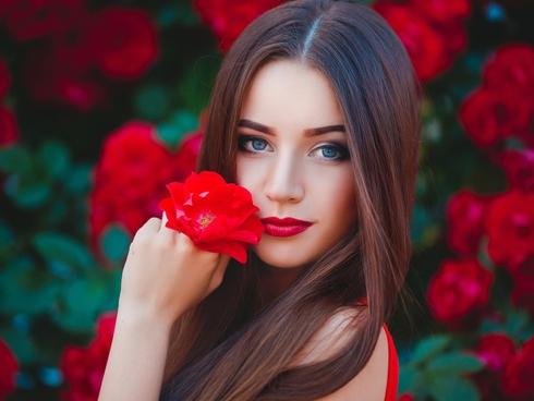 Các chòm sao nữ quyết tâm không rơi lệ trong tình yêu vì không muốn tốn marscara