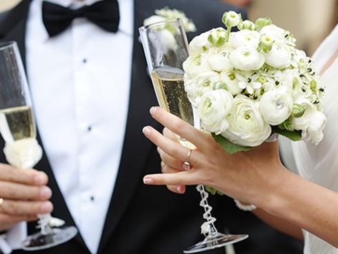 Tình yêu đích thực là thấy nhau nghèo khó, vẫn muốn nắm tay vượt qua...-2