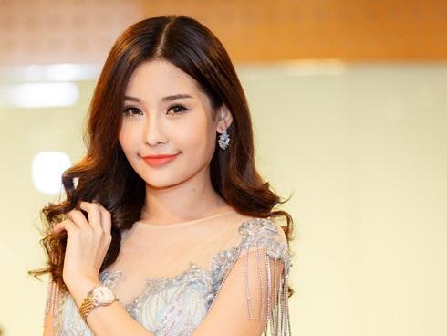 Vướng tin đồn ở ẩn vì lấy chồng sinh con, Mai Phương Thúy sáng nhất tuần qua-6