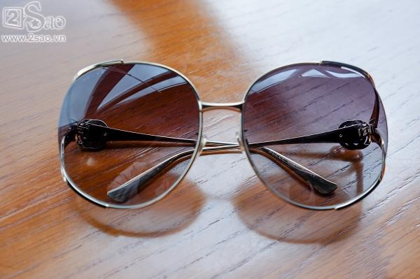 Khám phá món đồ rẻ tiền không thể ngờ trong túi xách trăm triệu của Phương Trinh Jolie-10